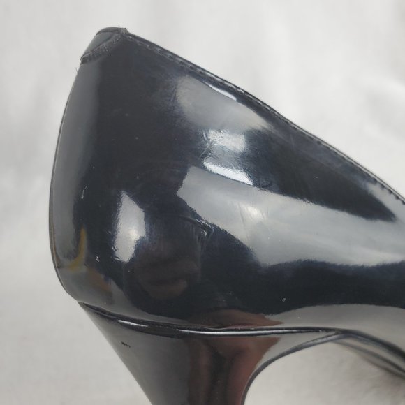 MARC FISHER | Black Heeled Shoes size 5.5 - Picture 6 of 7